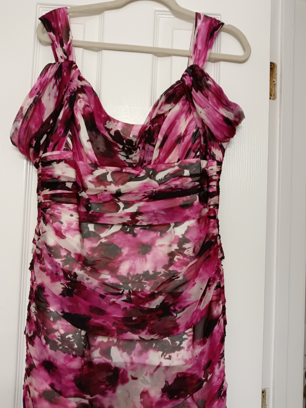 Carmen Marc Valvo Pink and Black Floral Silk Dress